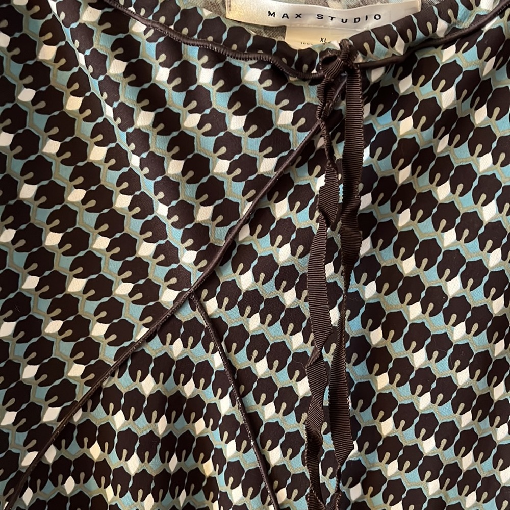 Max studio pattern flowing skirt (3) - Picture 2 of 4